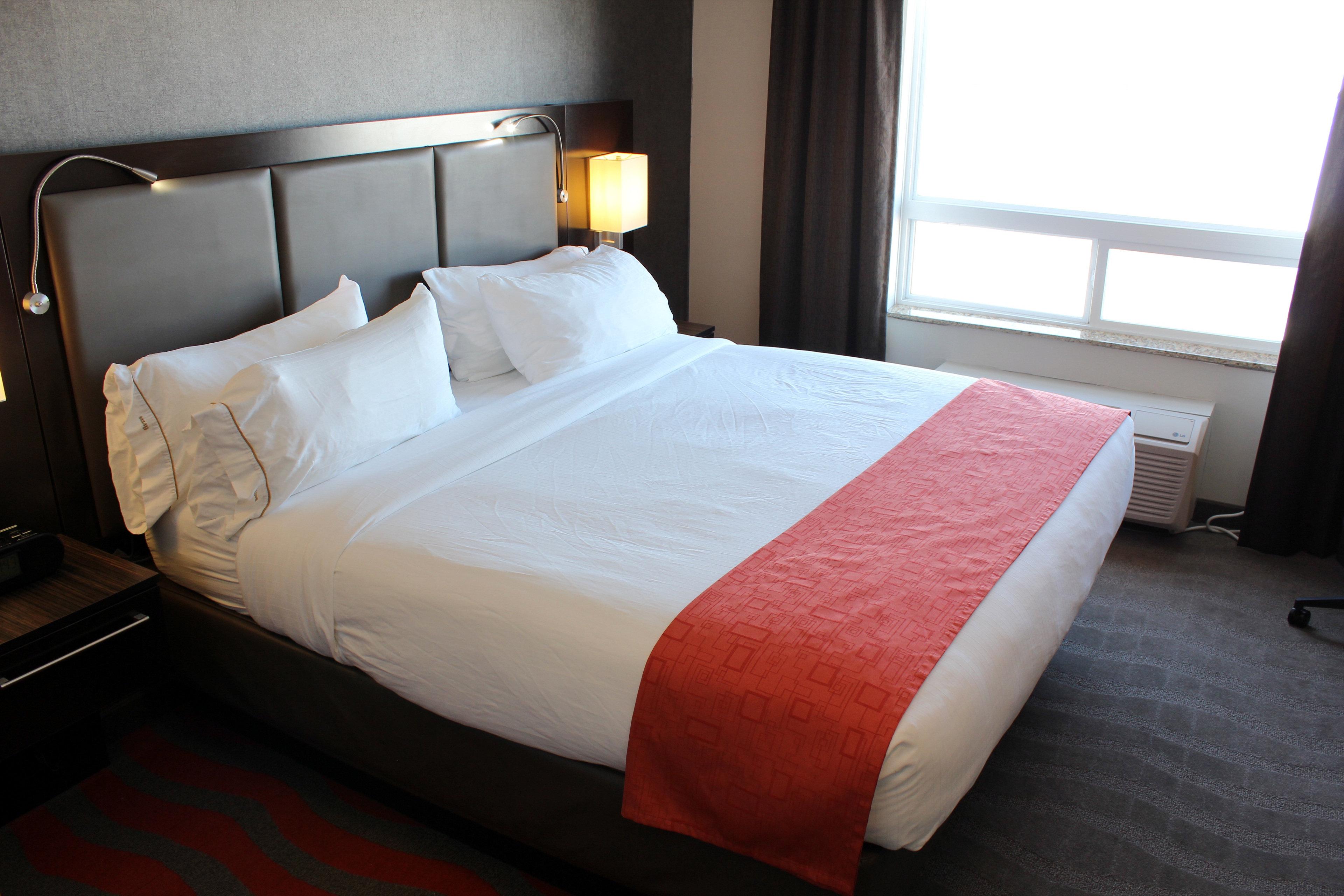 Chateau Inn & Suites Bonnyville Екстериор снимка