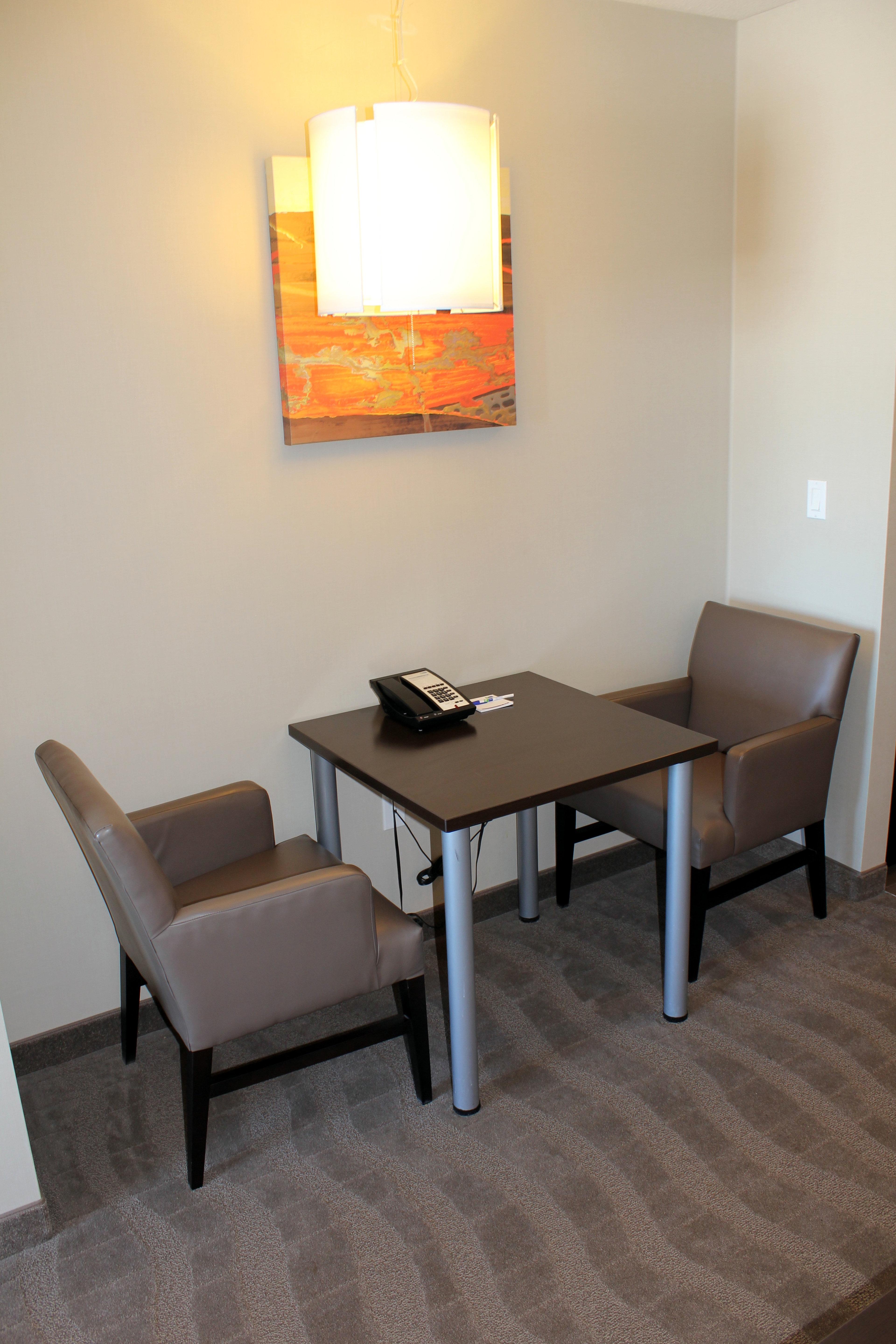 Chateau Inn & Suites Bonnyville Екстериор снимка