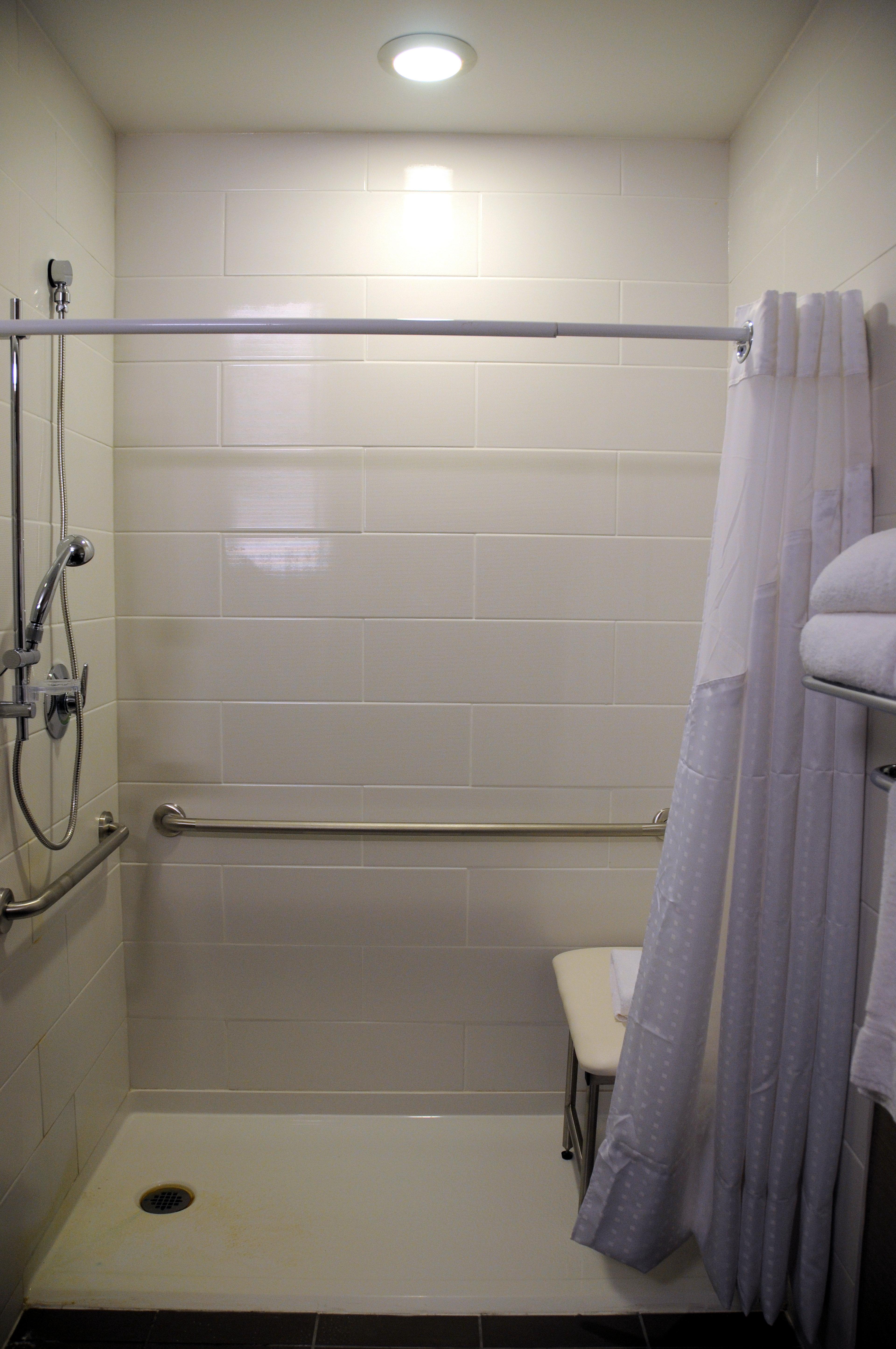 Chateau Inn & Suites Bonnyville Екстериор снимка