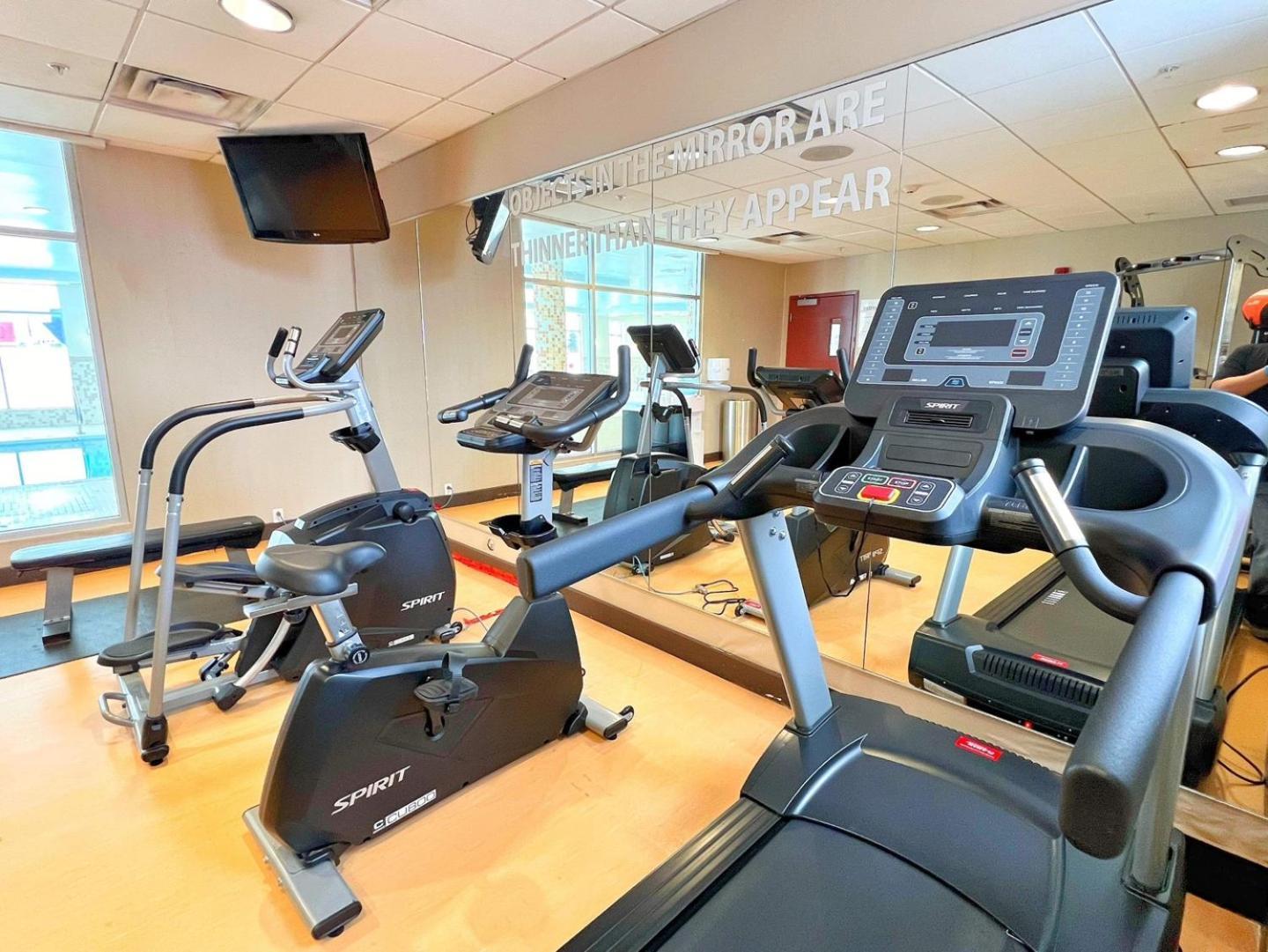 Chateau Inn & Suites Bonnyville Екстериор снимка