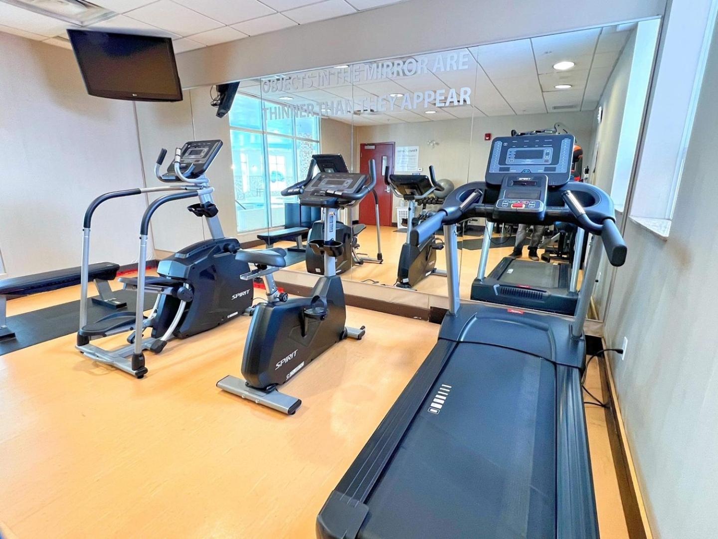 Chateau Inn & Suites Bonnyville Екстериор снимка