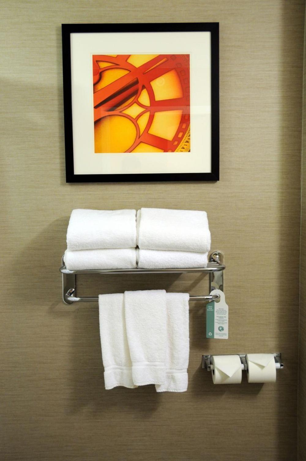 Chateau Inn & Suites Bonnyville Екстериор снимка