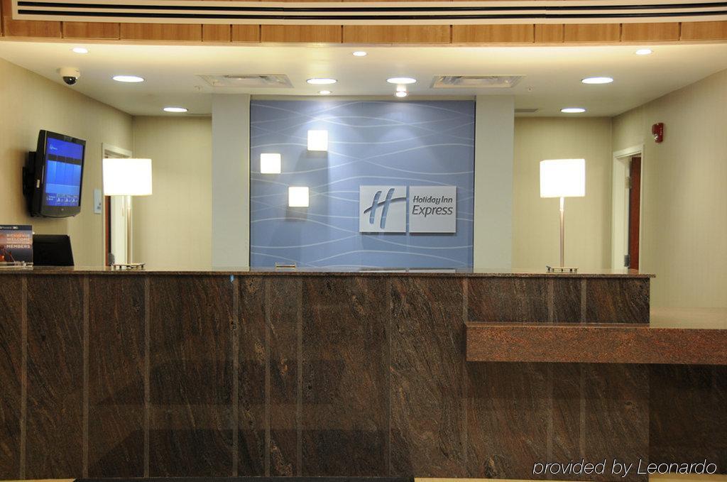 Chateau Inn & Suites Bonnyville Екстериор снимка