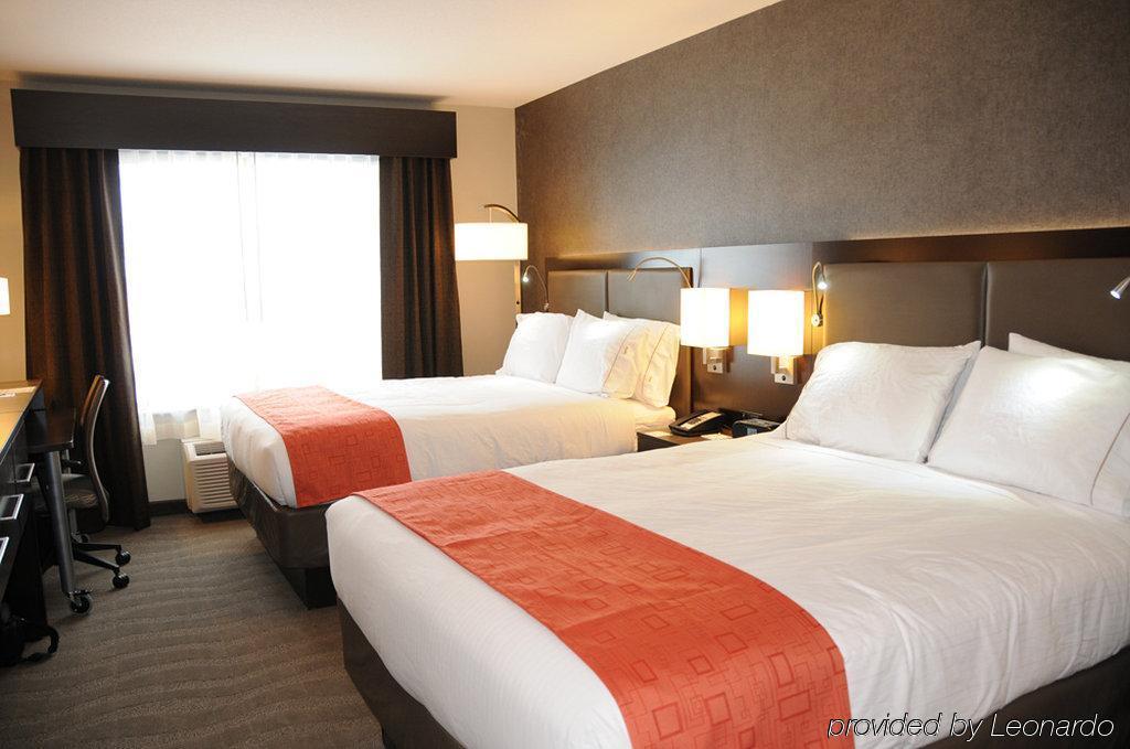 Chateau Inn & Suites Bonnyville Екстериор снимка